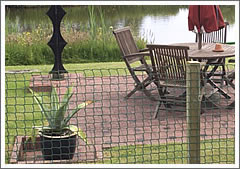 Plastic Mesh Application For The Garden